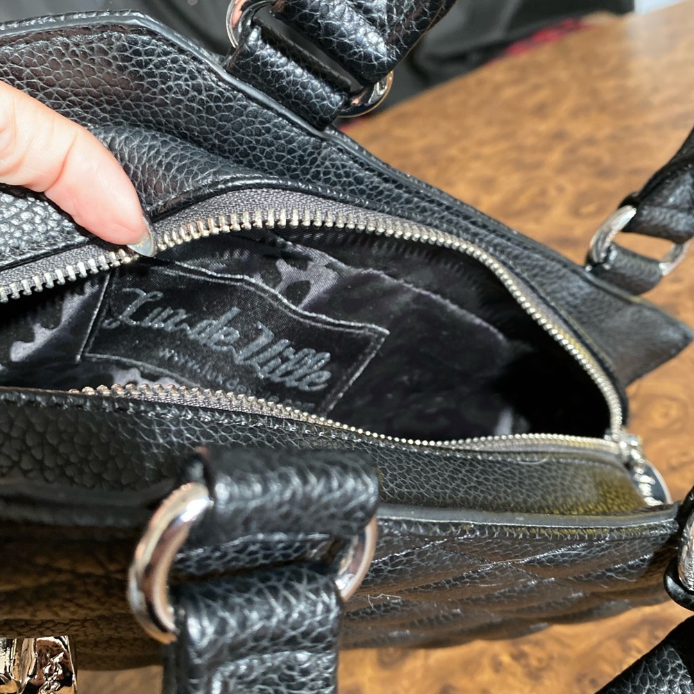 Lux de Ville Black Quilted Coffin Crossbody with Silver Skull Accent - Picture 4 of 5